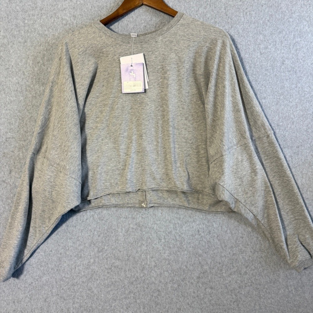 Joy Lab Long-Sleeve Tee Athleisure M Gray NEW Cropped Fit Boxy Pullover